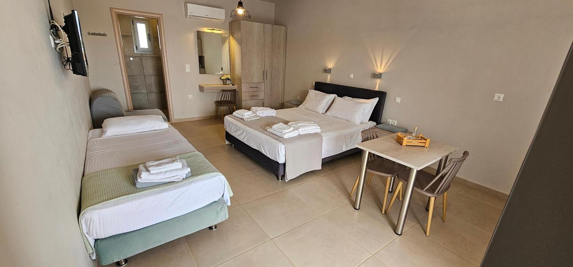 Asteri Apartments Und Studios Makrýgialos Extérieur photo